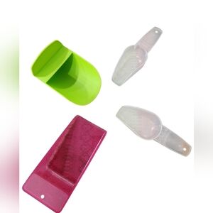 TUPPERWARE Scoops 3 Sizes, 4 Scoops New